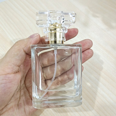 60ml Glass Cosmetic Containers Perfume Bottle Sprayer Diffuser 2.1oz ODM
